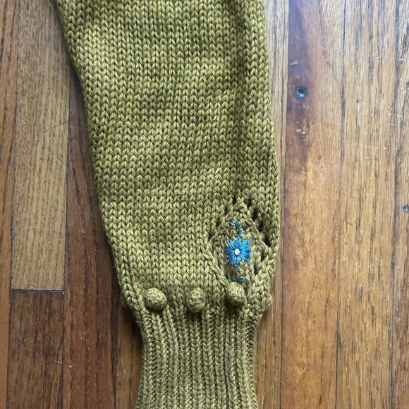 DOEN CARDIGAN SWEATER - Picture 7 of 8